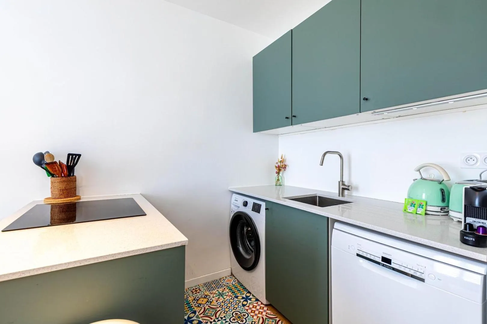 Guestready - Chic Parisian Nest Near The Metro Apartment